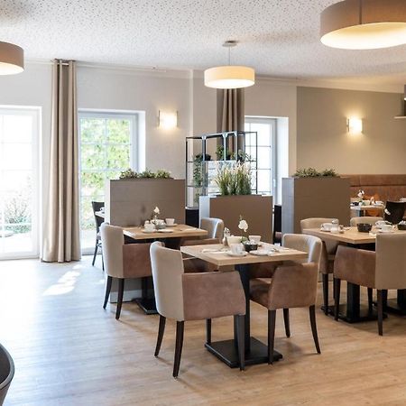 Hotel Am Uenglinger Tor Stendal Exteriör bild