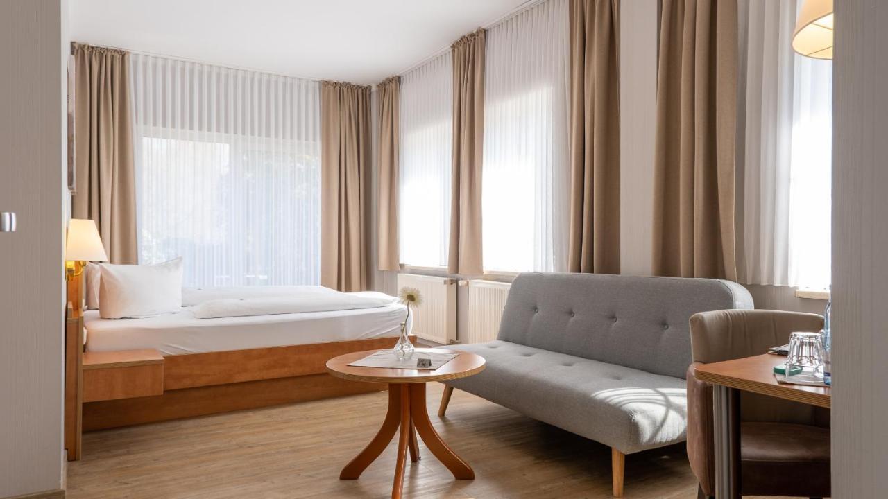 Hotel Am Uenglinger Tor Stendal Exteriör bild